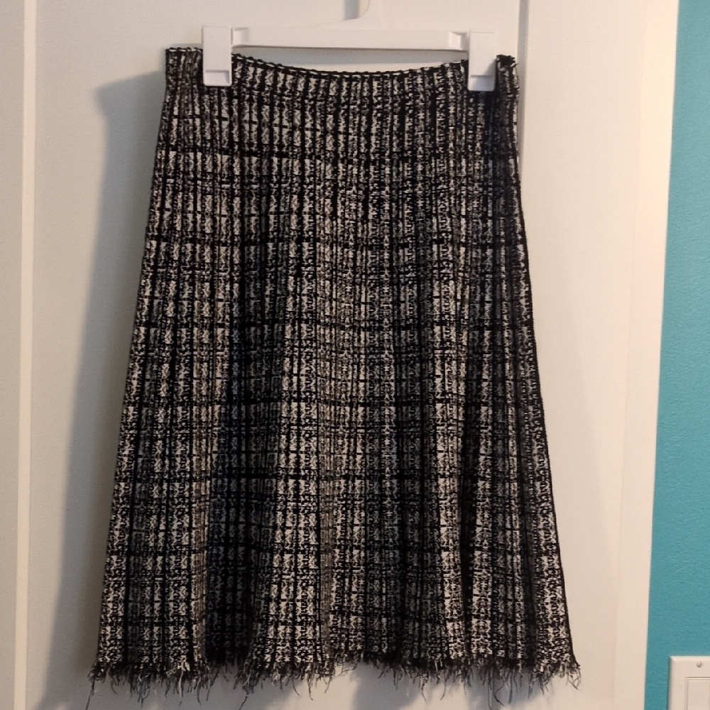 Milano Black and White Women's Sweater Skirt
